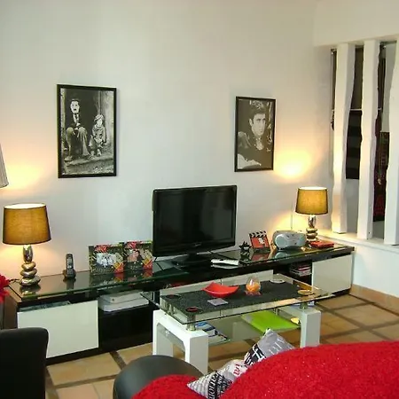 Sleeps 3 Wifi * Cannes